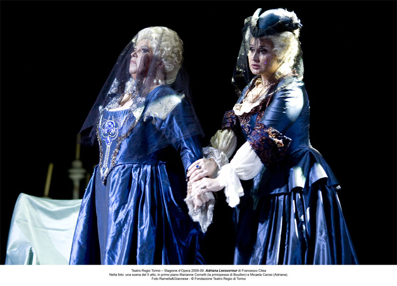 Recensione Opera Adriana Lecouvreur al Teatro Regio di Torino - Marianne Cornetti nei panni di Madame de Bouillon