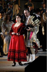 Luciana D'Intino - mezzosoprano nei panni di Carmen