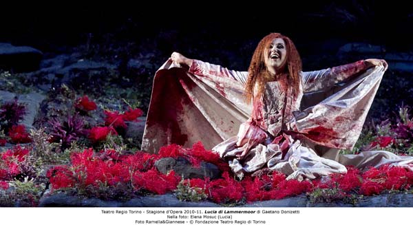 Elena Mosuc in Lucia di Lammermoor al Teatro Regio di Torino - Stagione lirica 2011