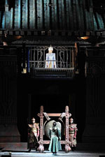 Calaf al cospetto di Turandot nella Turandot di Giacomo Puccini al Festival Puccini di Torre del lago 2009 - Foto di Aldo Umicini per gentile concessione del Festival Puccini